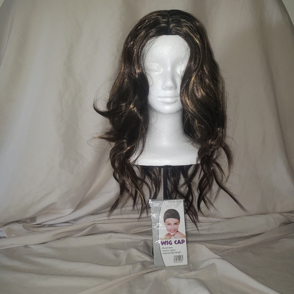 22" Lady's Wig